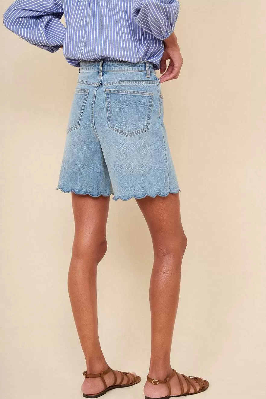 WYSE London Shorts-Brielle Long Scallop Short - Mid Wash